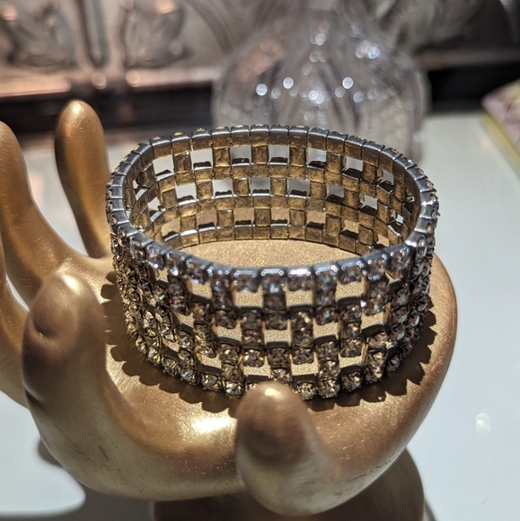 Vintage Australian Crystal Rhinestones Stretch Bracelet - Picture 2 of 7